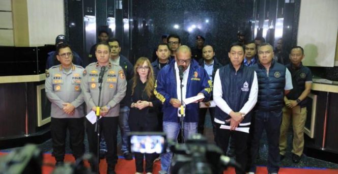 
					Digerebek Saat Beroperasi, Ratusan WNA Jaringan Judi Online Internasional Ditangkap di Jakarta